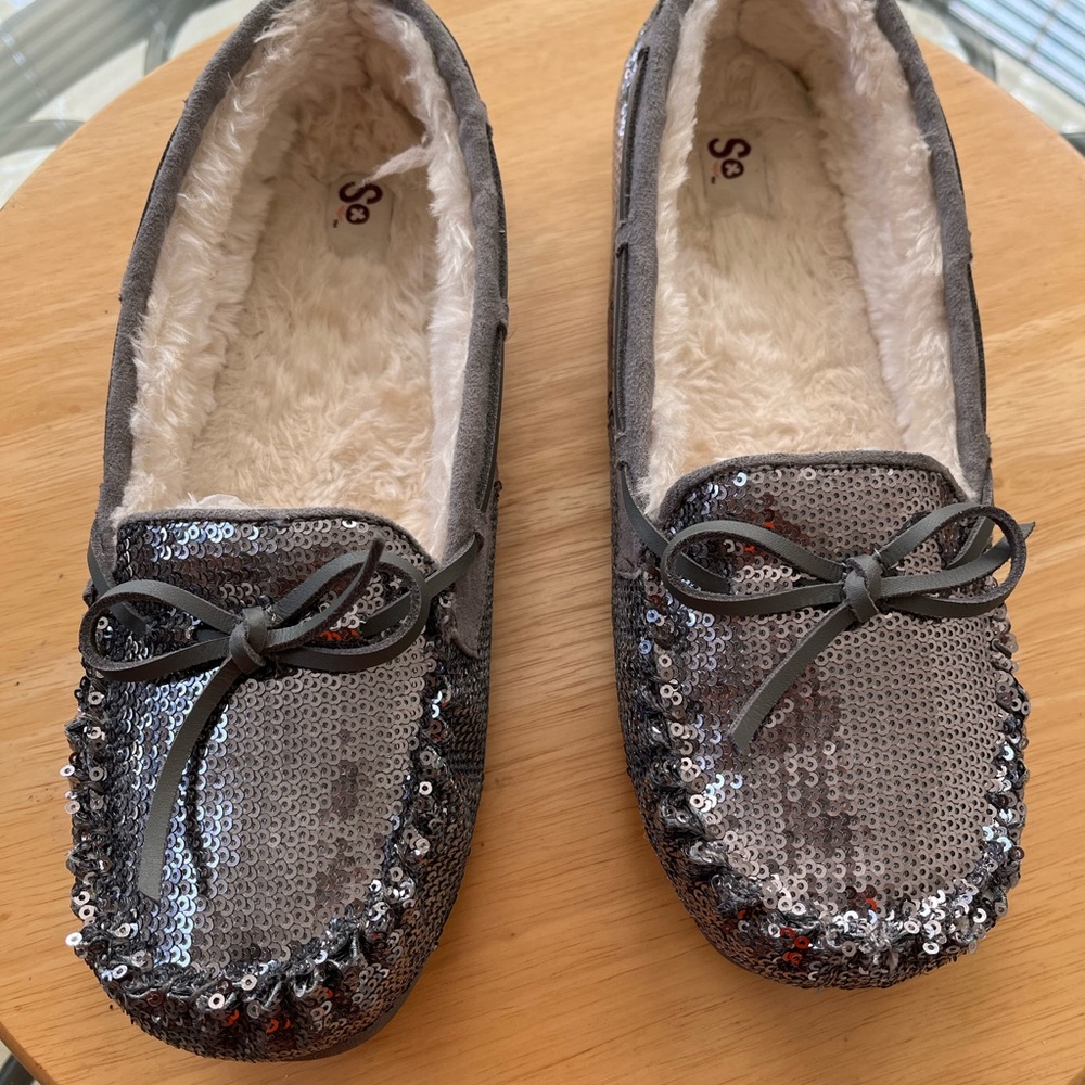 Women’s moccasins